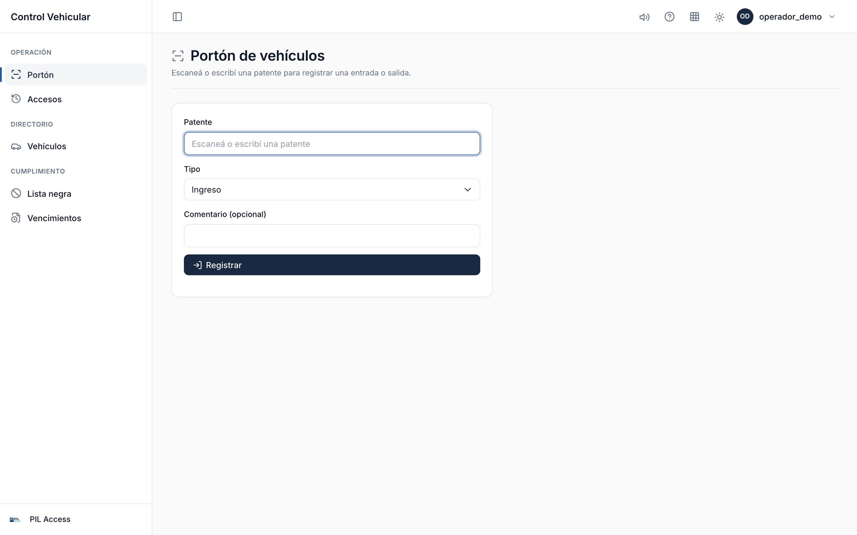 Portón — escaneo o tipeo de patente para registrar entrada o salida.